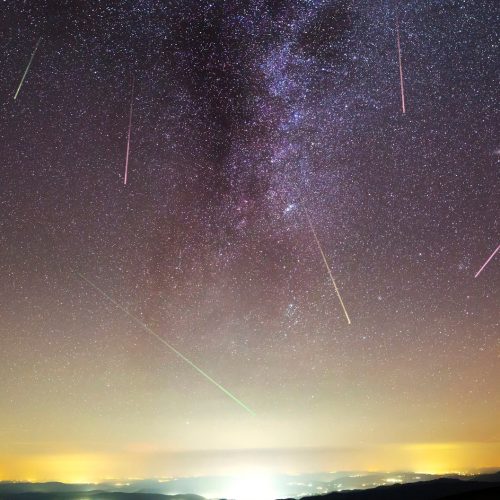 Duas chuvas de meteoros poderão ser vistas no Brasil nesta semana