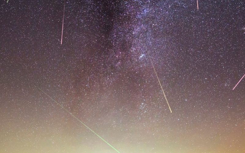 Duas chuvas de meteoros poderão ser vistas no Brasil nesta semana